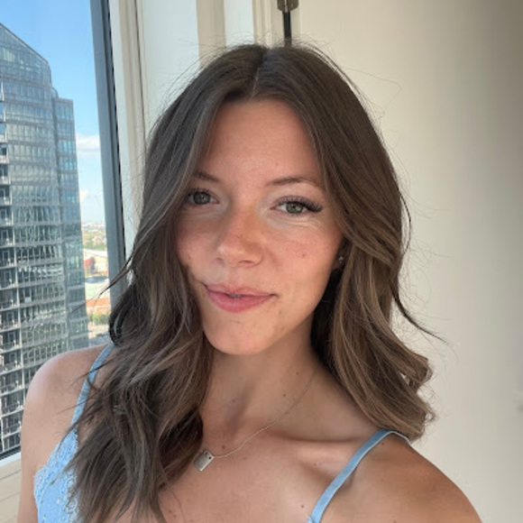 Meet your Posher, Mackenzie - Picture 1 of 1